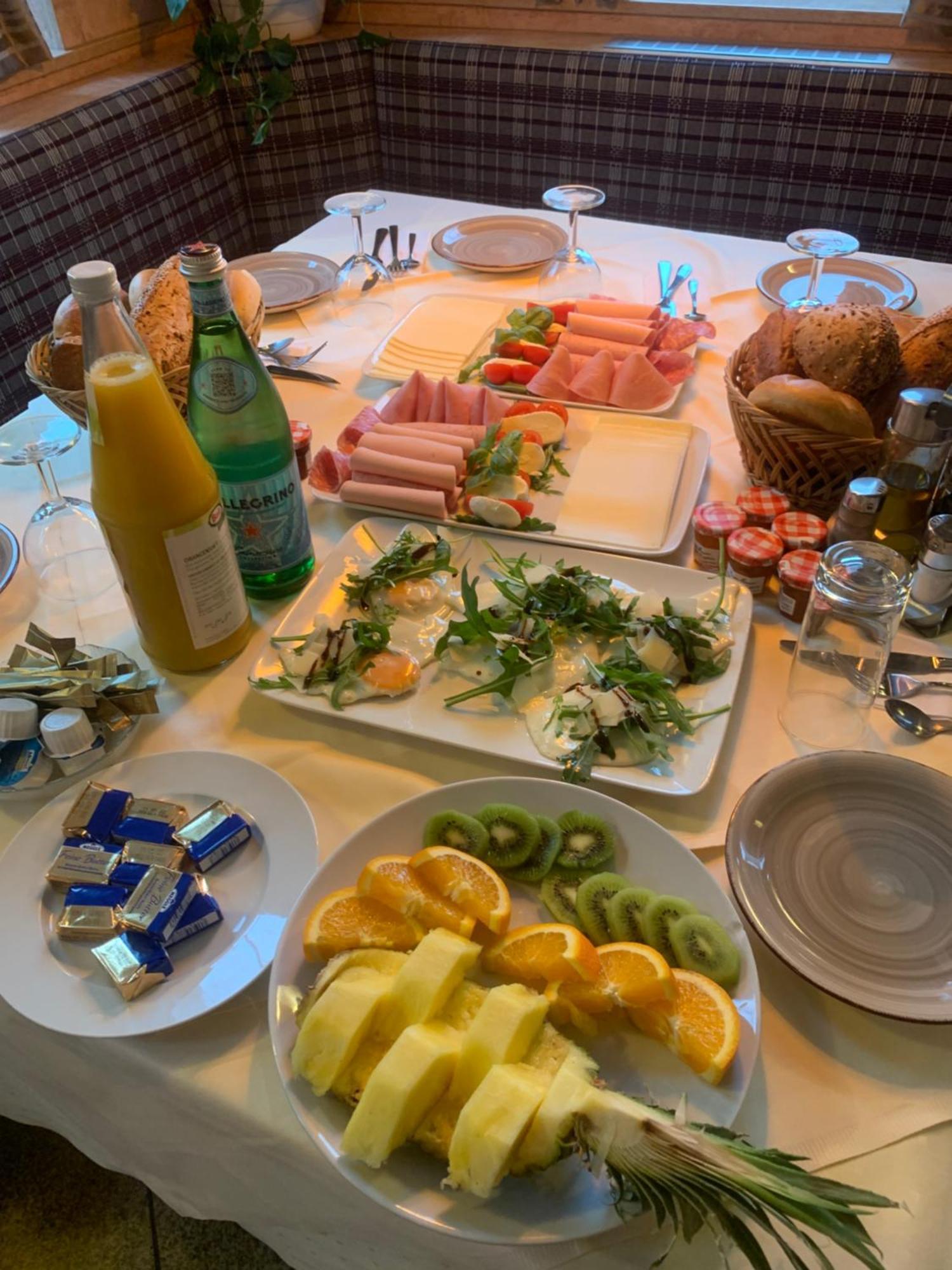 Hotel Pizzeria Da Beni Kochersteinsfeld 외부 사진