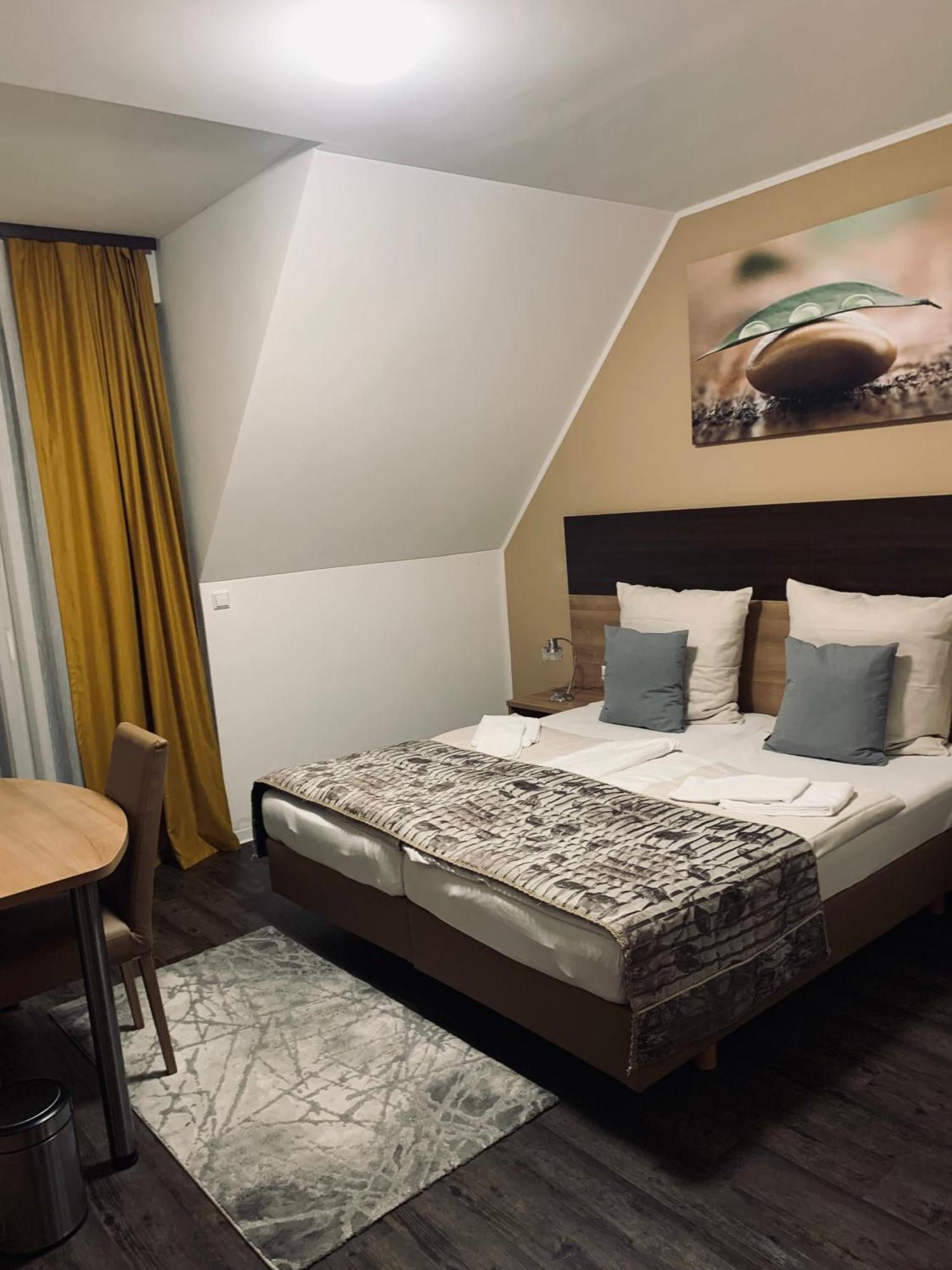 Hotel Pizzeria Da Beni Kochersteinsfeld 외부 사진